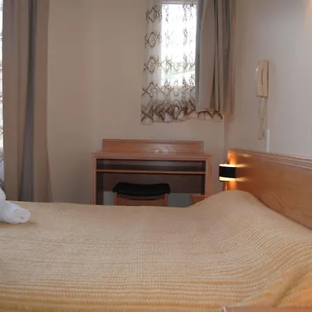 Hotel La Rotonde 2*